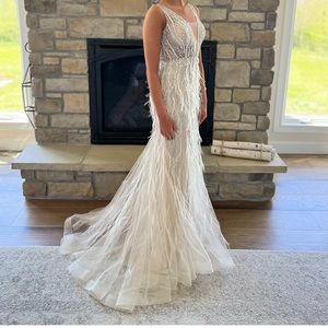 JOVANI Size 2 *only worn once*